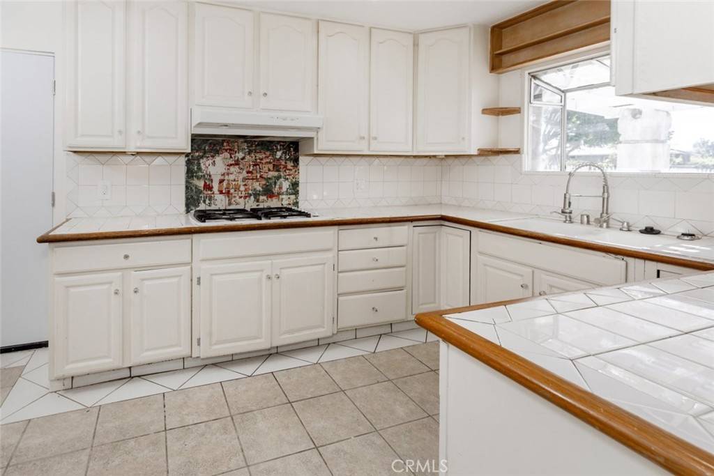 Granada Hills, CA 91344,17256 Kalisher ST