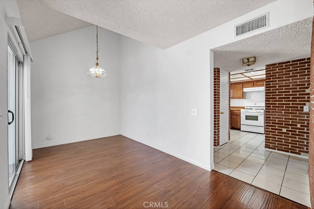 Winnetka, CA 91306,20155 Keswick ST #211