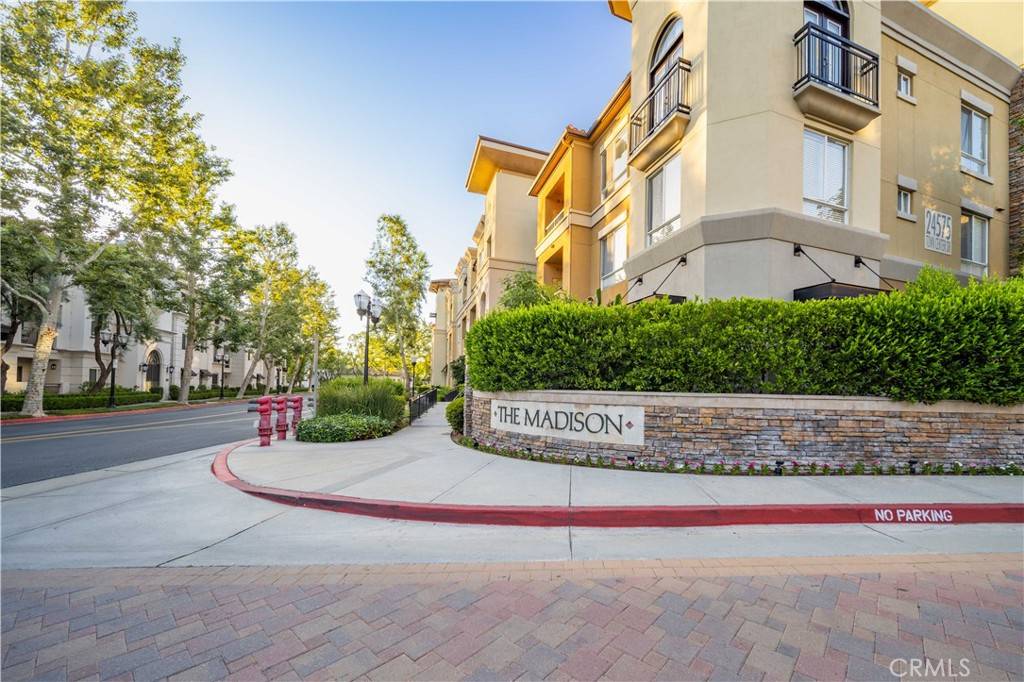 Valencia, CA 91355,24545 Town Center DR #5201