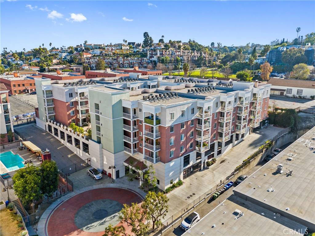 Los Angeles, CA 90008,3740 Santa Rosalia DR #216