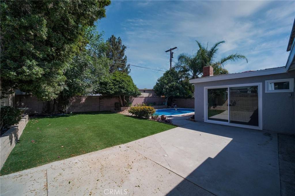 Reseda, CA 91335,7848 Chastain AVE