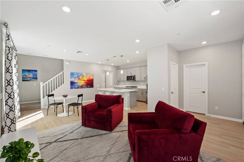 Canyon Country, CA 91387,27753 Dyer WAY
