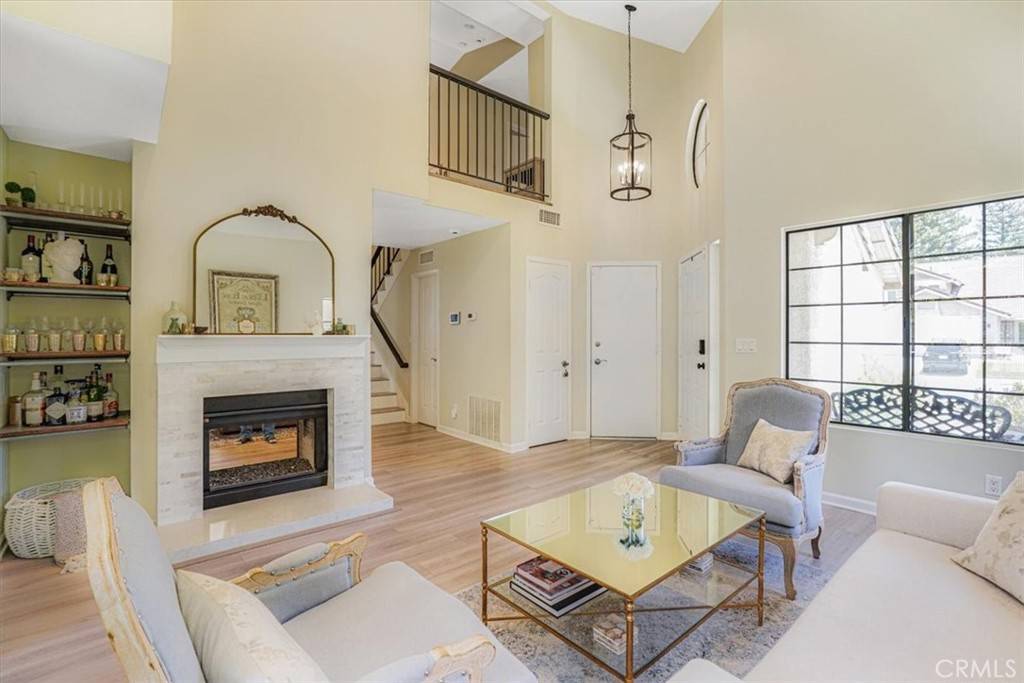 Calabasas, CA 91301,3931 Cottonwood Grove TRL