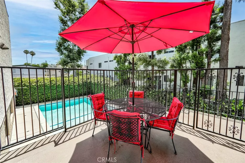 Studio City, CA 91602,11100 Acama ST #16