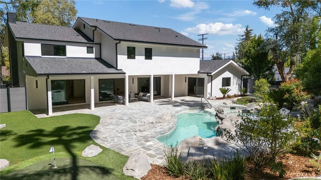 19532 Wells DR, Tarzana, CA 91356