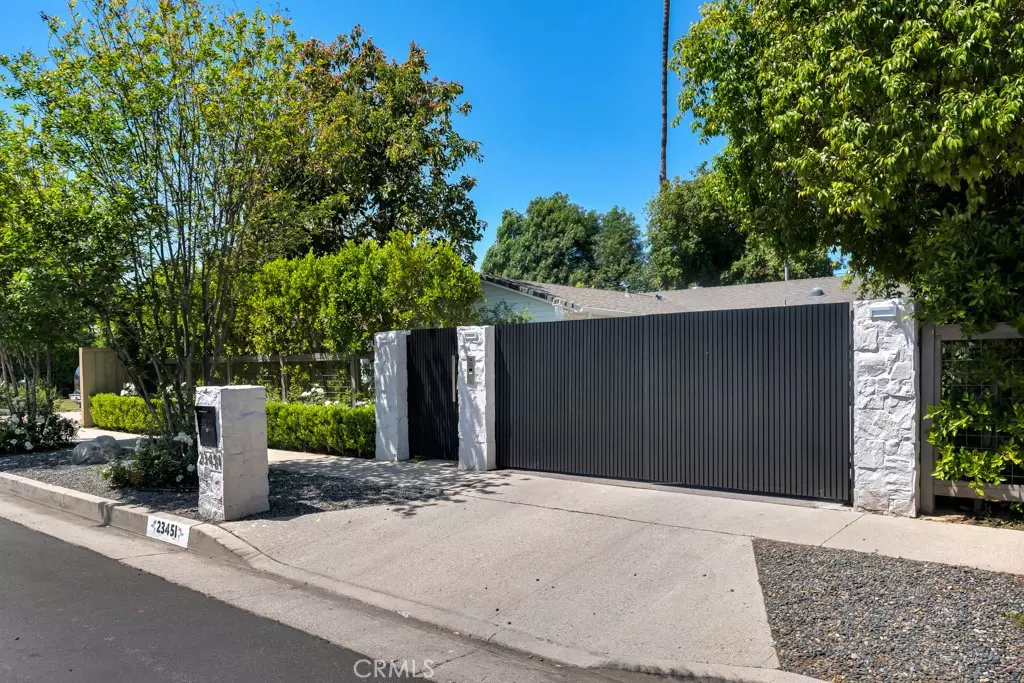 Woodland Hills, CA 91367,23451 Friar ST