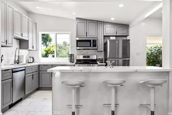 6535 Mary Ellen AVE, Valley Glen, CA 91401