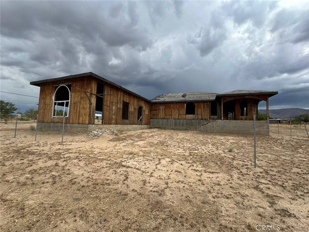 Pearblossom, CA 93553,33553 Longview RD