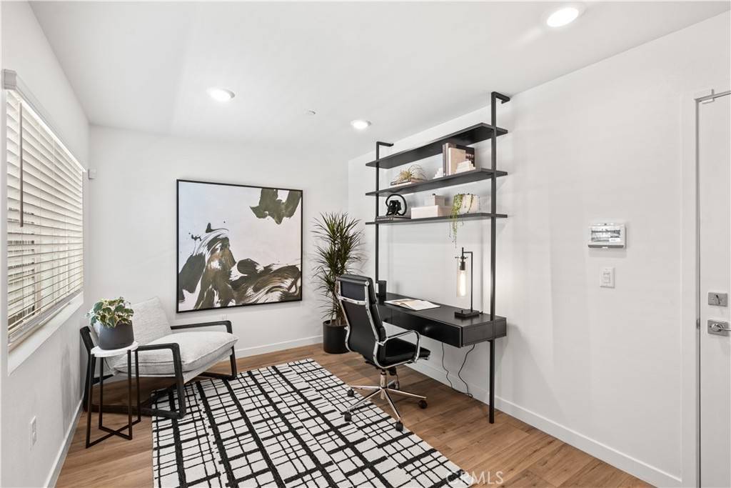 Pico Rivera, CA 90660,9343 Via Azul