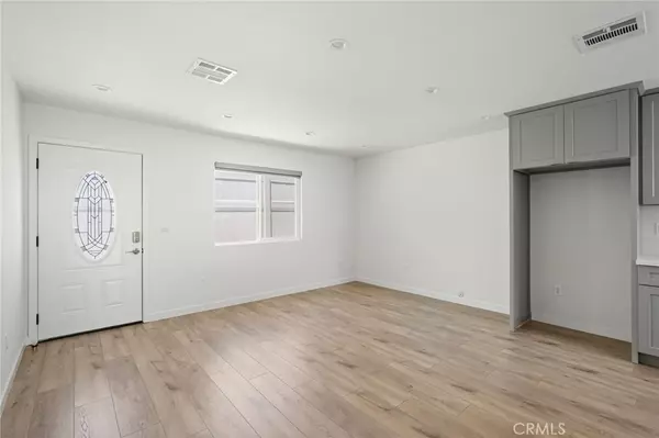 Reseda, CA 91335,6930 Enfield AVE