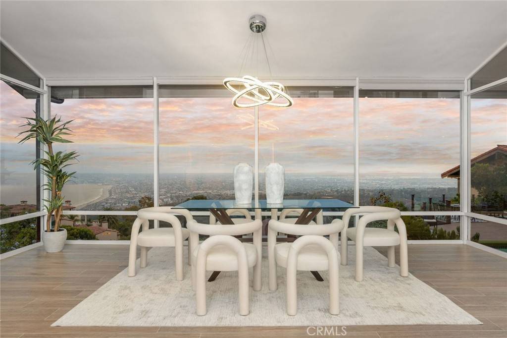 Palos Verdes Estates, CA 90274,952 Via Del Monte
