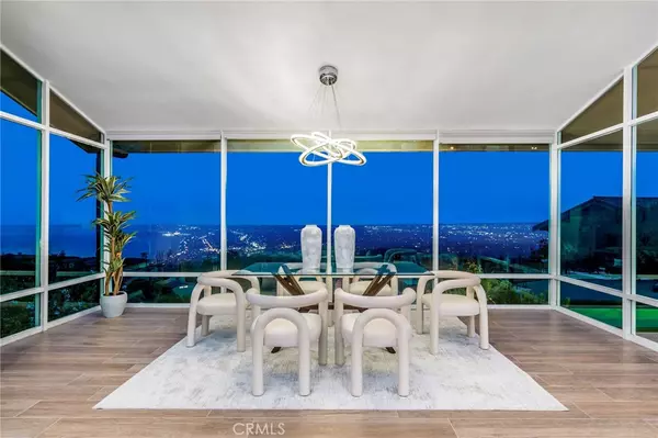 Palos Verdes Estates, CA 90274,952 Via Del Monte