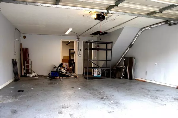 Lake Balboa, CA 91406,7045 Woodley AVE #124