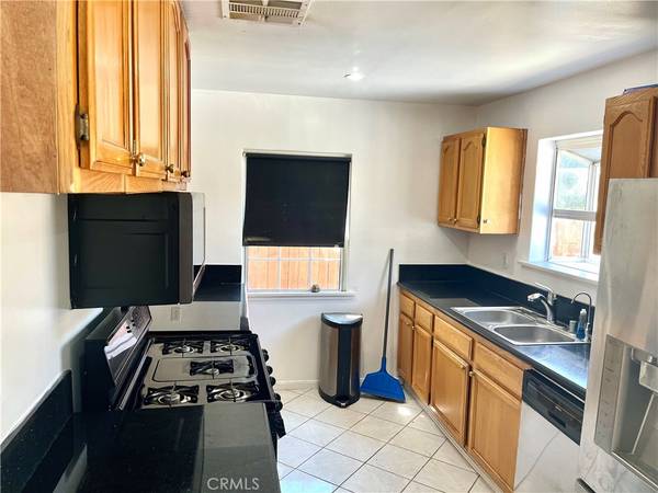 Reseda, CA 91335,19017 Vanowen ST