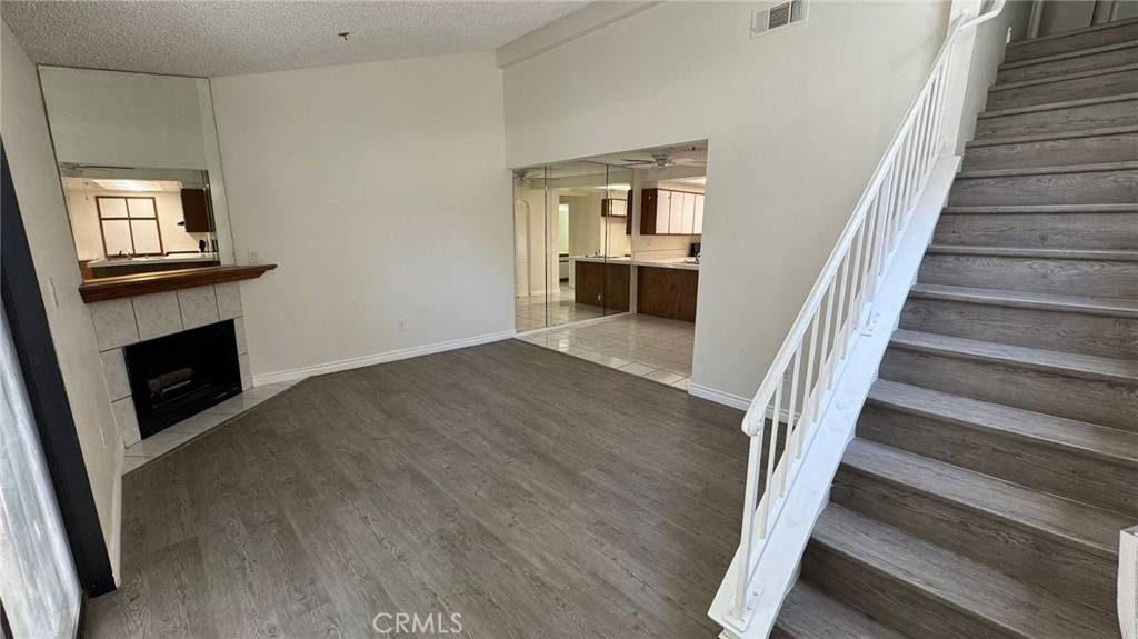 Lancaster, CA 93535,44460 15th ST E #13