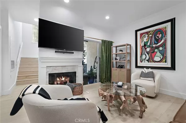 5473 Spanish Oak LN #G, Oak Park, CA 91377