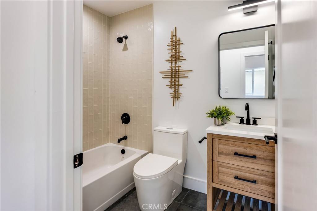 Winnetka, CA 91306,7661 Penfield AVE