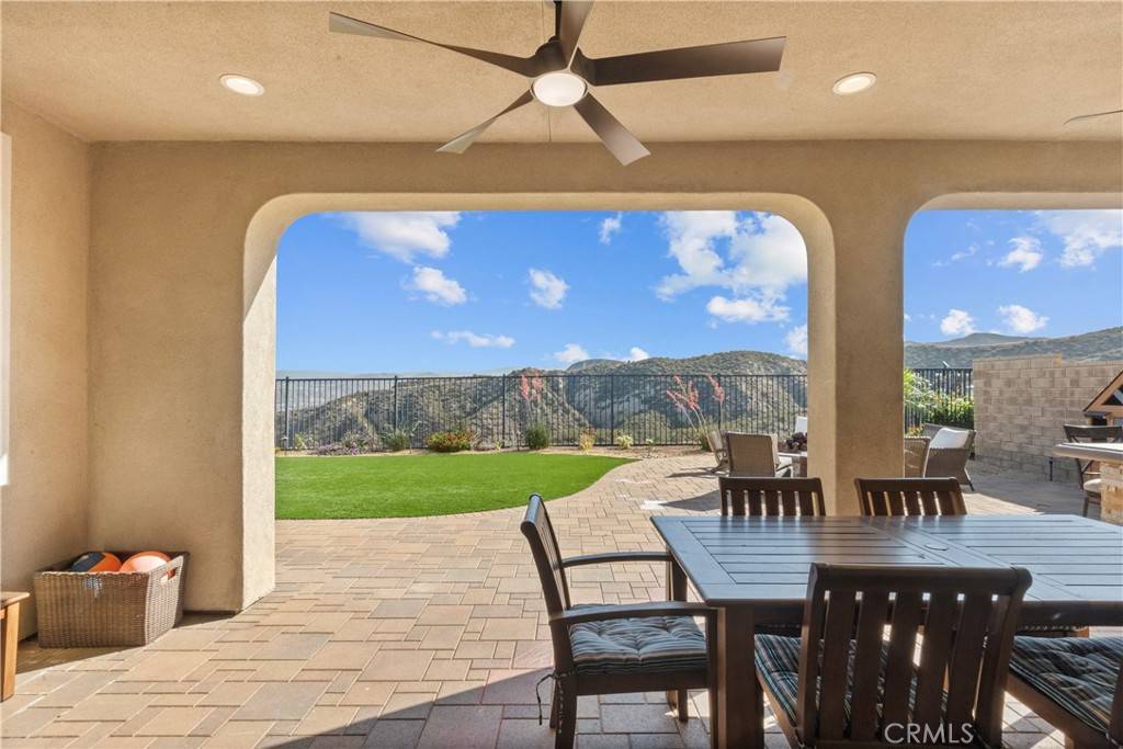 18655 Cedar Crest DR, Canyon Country, CA 91387
