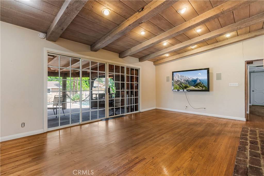 Granada Hills, CA 91344,10430 Balboa BLVD