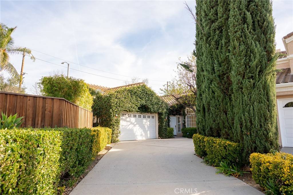 Calabasas, CA 91302,26604 Marigold CT