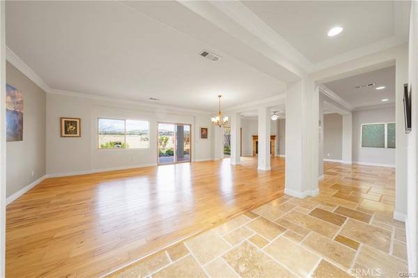 Canyon Country, CA 91387,27465 English Ivy LN