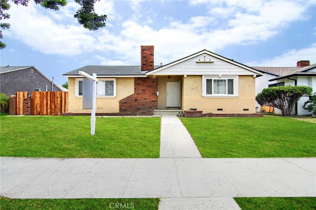 19324 Victory BLVD, Reseda, CA 91335