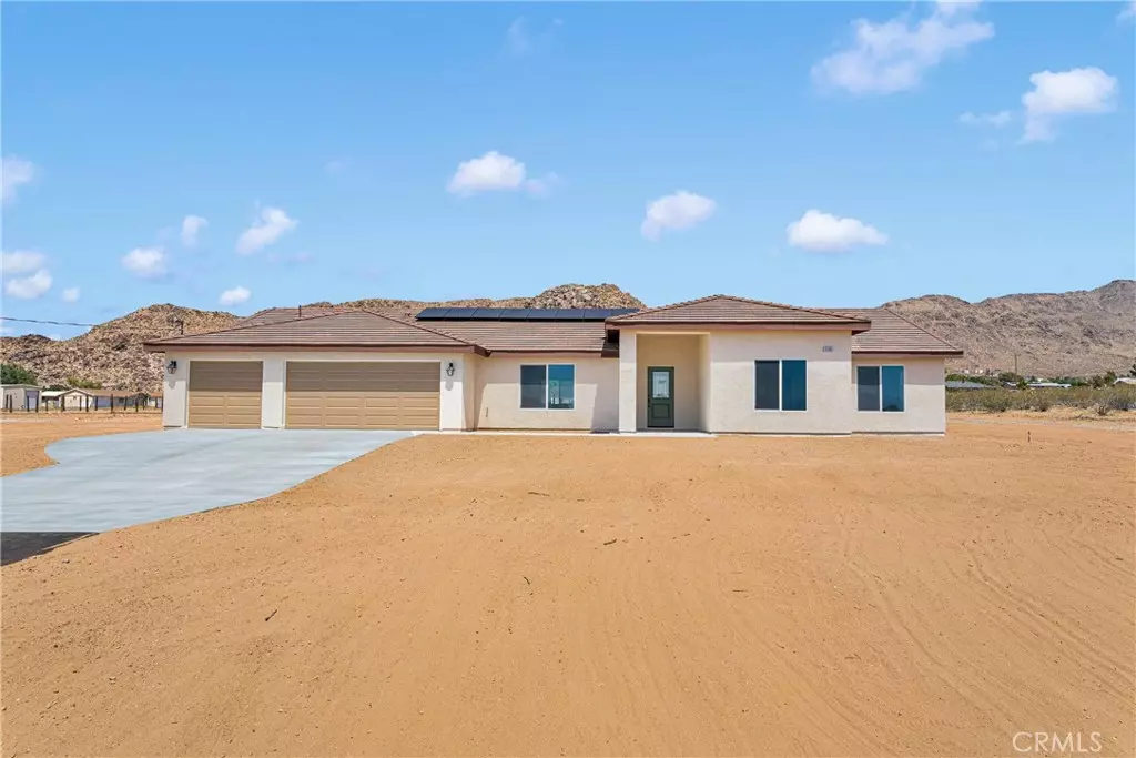 Apple Valley, CA 92307,15365 Laguna Seca DR