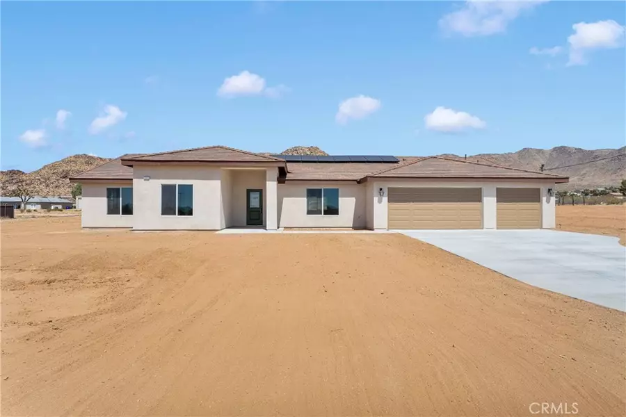 24925 Running Breeze RD, Apple Valley, CA 92307