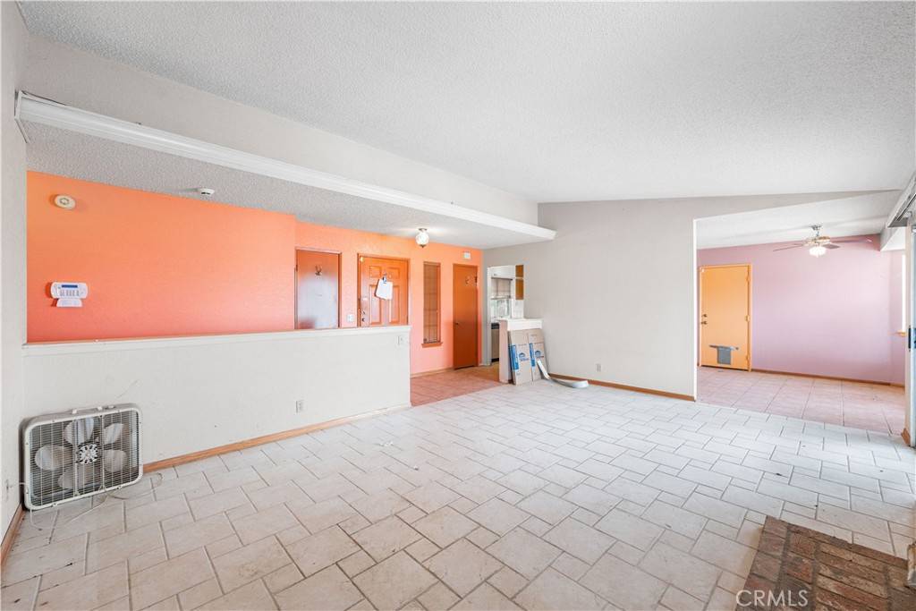 Lake Los Angeles, CA 93535,40968 E 174th Street