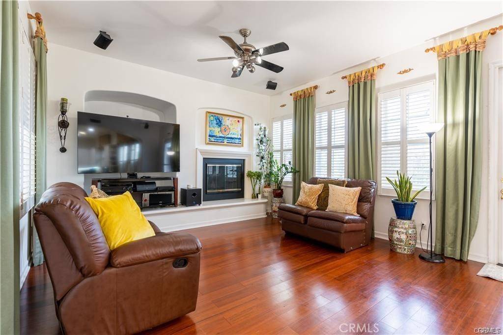 Valencia, CA 91355,26808 Fairlain DR