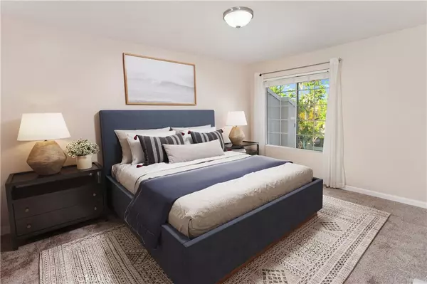 Woodland Hills, CA 91367,5530 Owensmoutth AVE #306