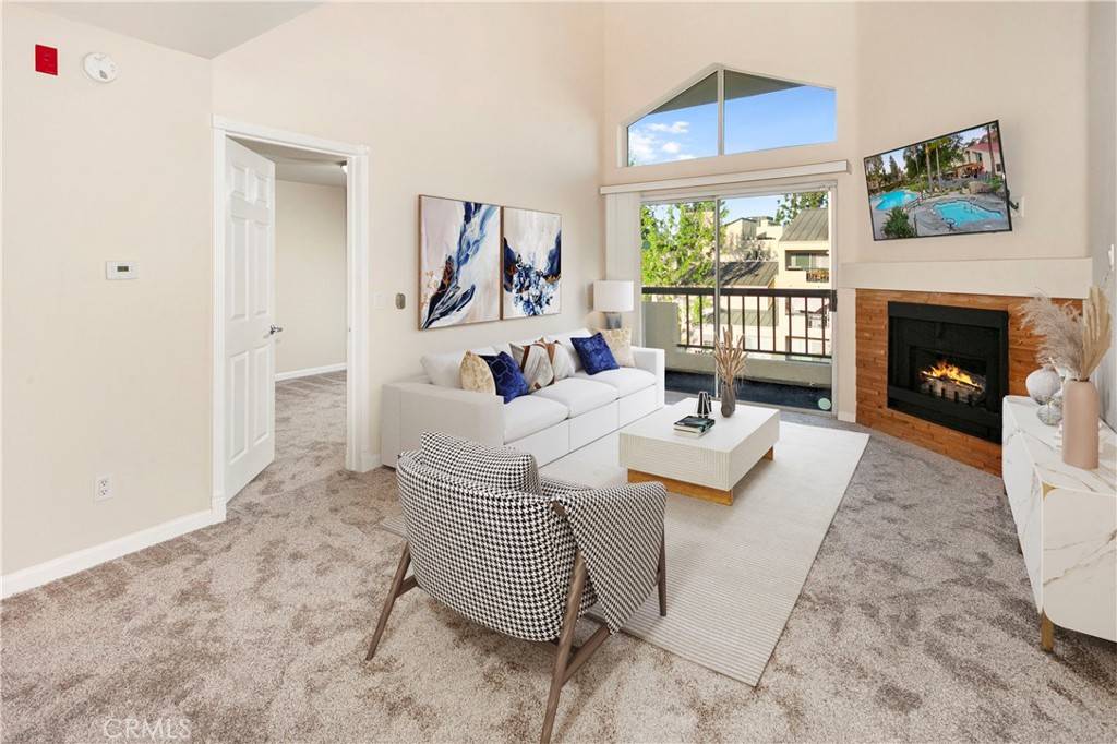 Woodland Hills, CA 91367,5530 Owensmoutth AVE #306