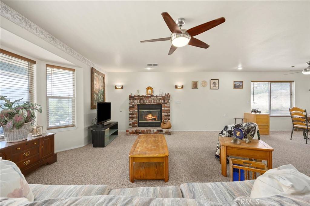 Tehachapi, CA 93561,21276 White Pine Drive, #31