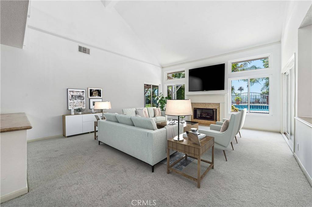 Simi Valley, CA 93063,5206 Seneca PL