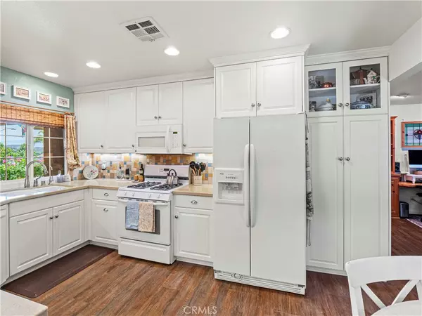 Saugus, CA 91390,22865 Tamarack LN