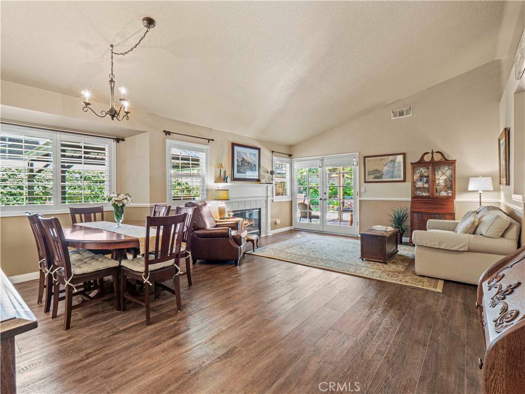 Saugus, CA 91390,22865 Tamarack LN