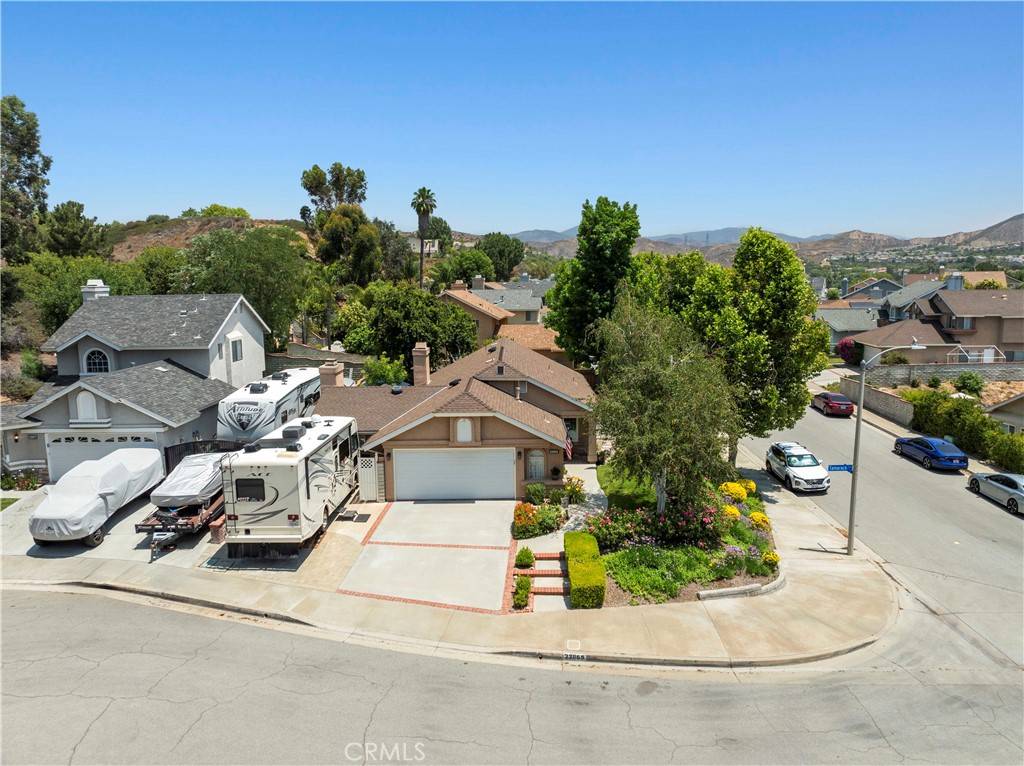 22865 Tamarack LN, Saugus, CA 91390