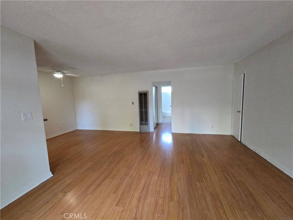 Sherman Oaks, CA 91403,5030 Sepulveda BLVD #5