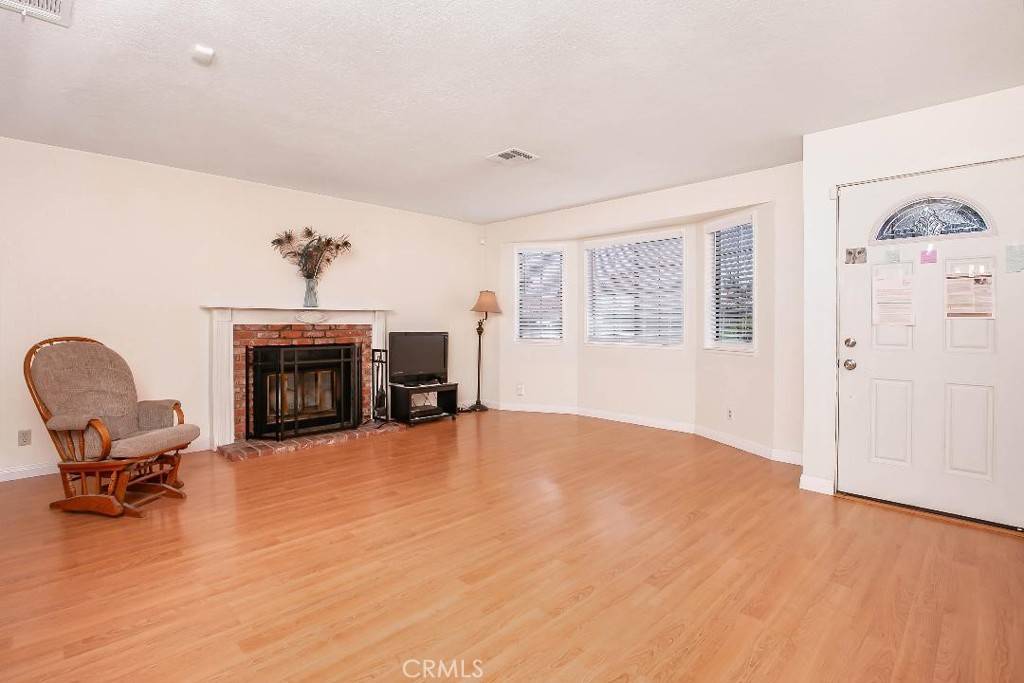 Lancaster, CA 93534,44858 Laszlo ST