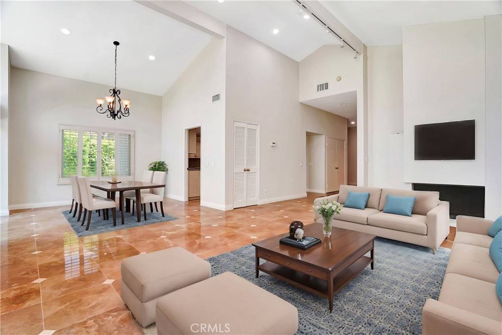 Calabasas, CA 91302,23415 W Park Hacienda