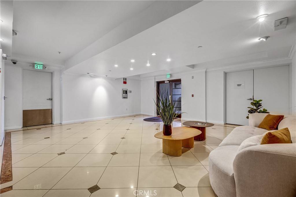 Sherman Oaks, CA 91403,4533 Vista Del Monte AVE #201