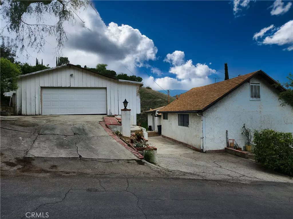 Sylmar, CA 91342,11860 West TRL