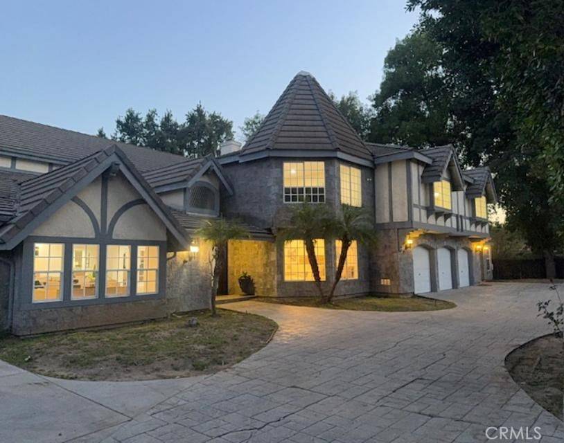 23242 Burbank BLVD, Woodland Hills, CA 91367