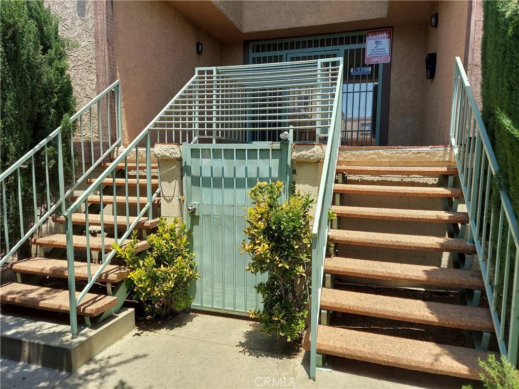 15527 Parthenia ST #18, North Hills, CA 91343