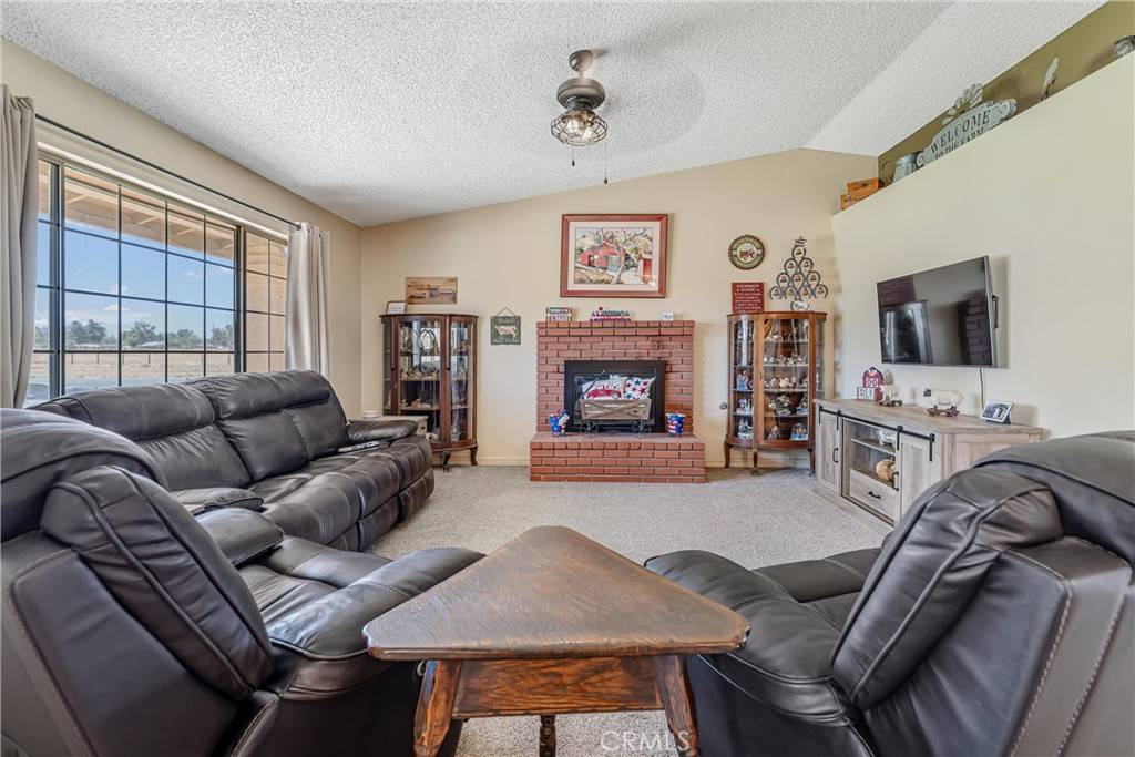 Littlerock, CA 93543,36807 95th ST E