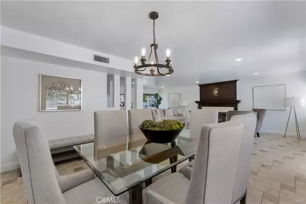 Woodland Hills, CA 91367,5869 Eilat PL