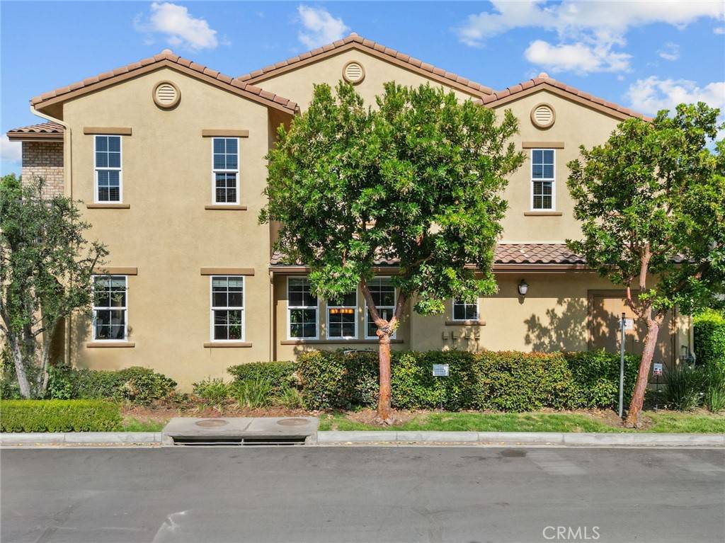 Valencia, CA 91354,28494 Herrera ST