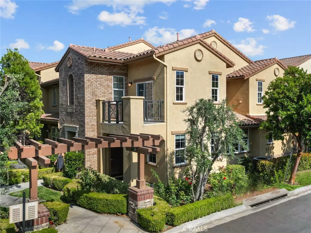 Valencia, CA 91354,28494 Herrera ST