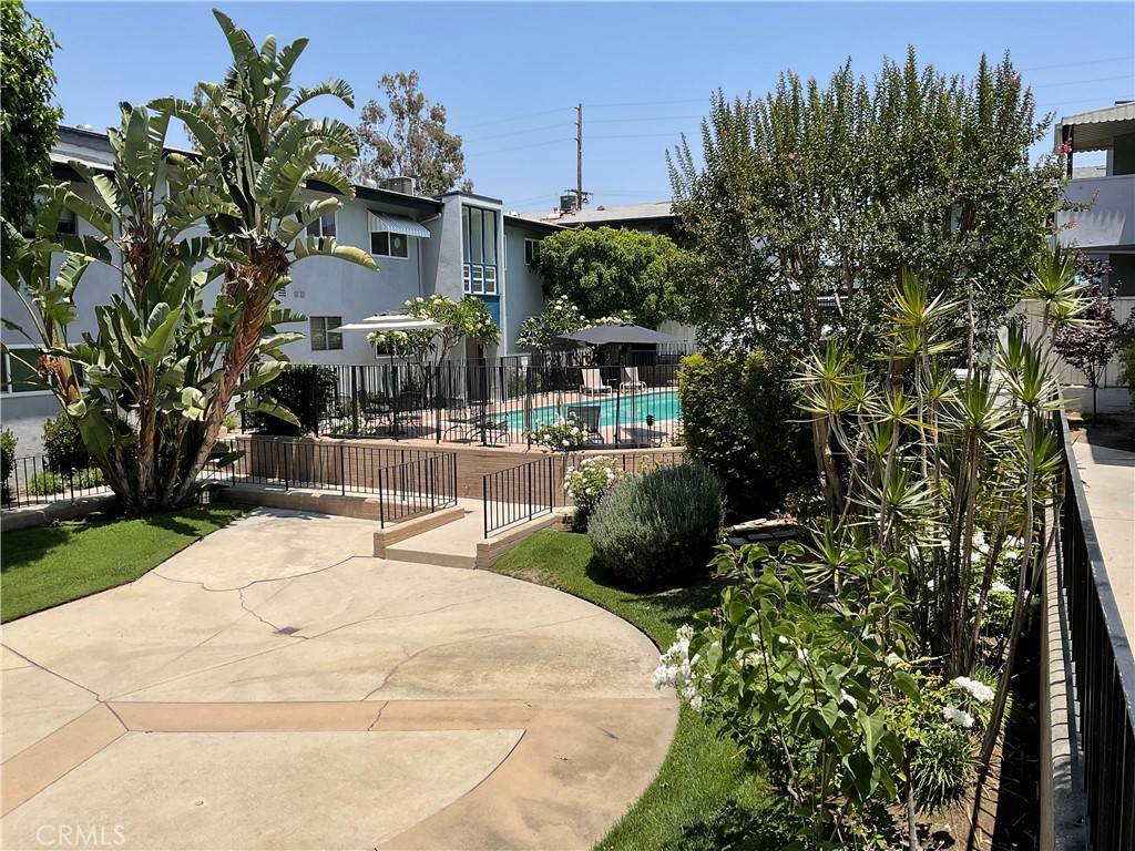 North Hollywood, CA 91606,6301 Coldwater Canyon AVE #22