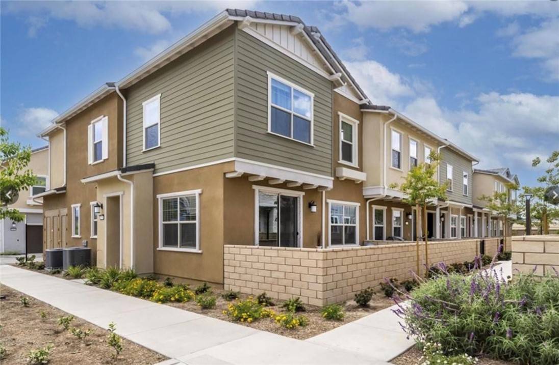 22952 Harvest Mill CIR #18, Saugus, CA 91350